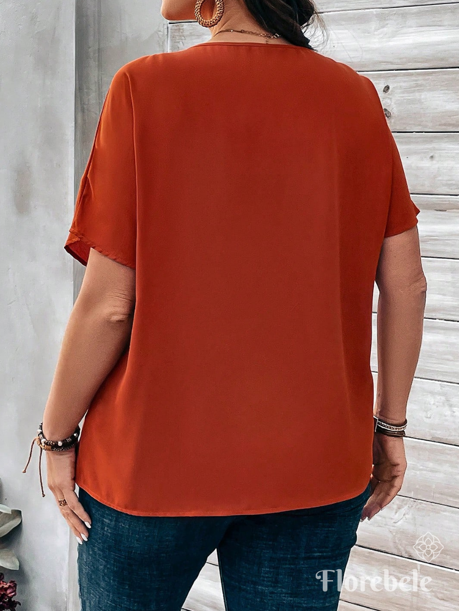 CAMISA CON ESCOTE EN V Y BOTONES