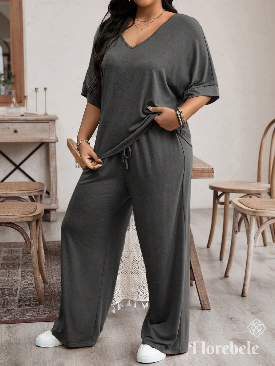 CONJUNTO HOLGADO CON ESCOTE EN V