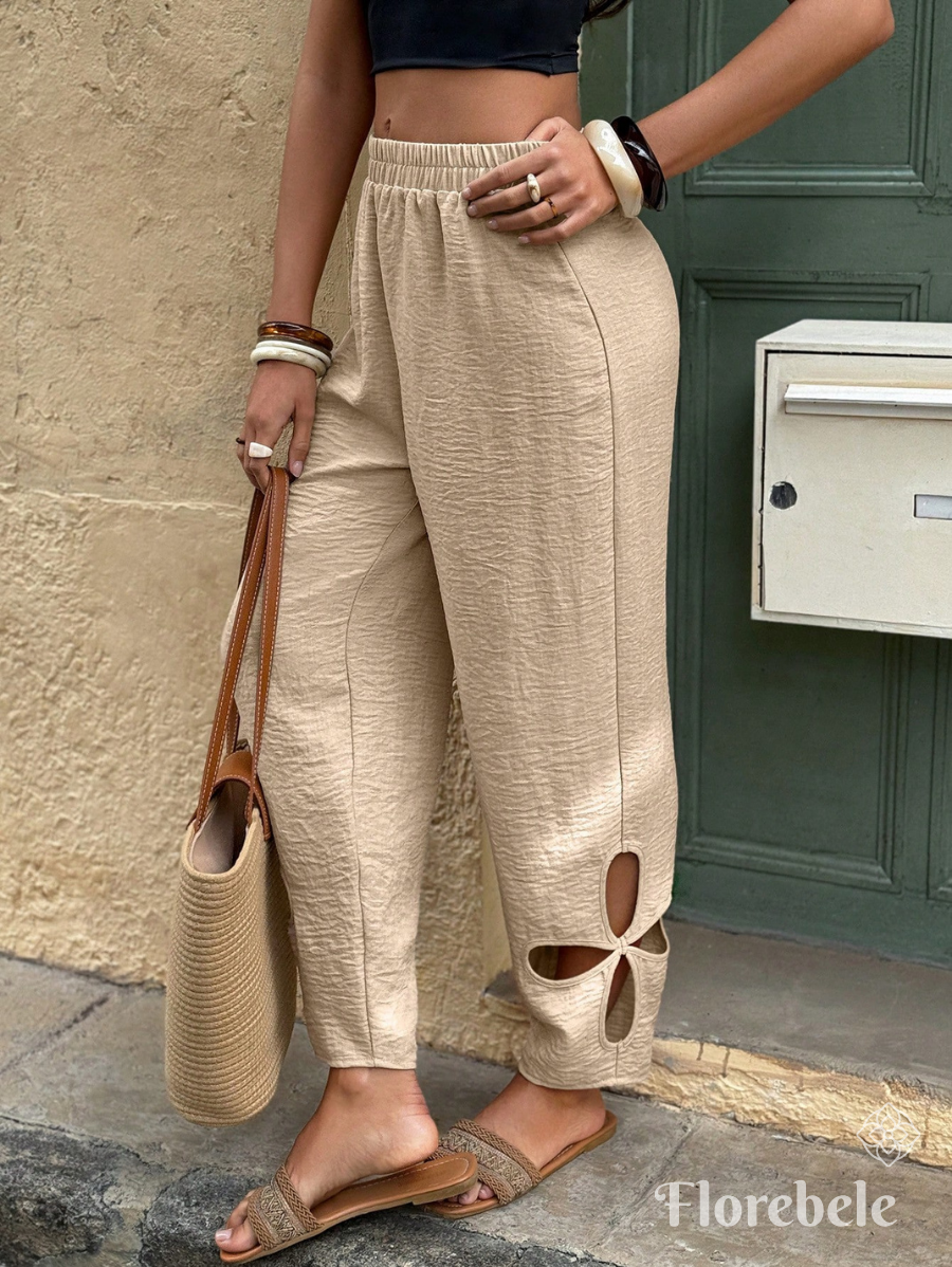 PANTALÓN CON DETALLE DE ABERTURA