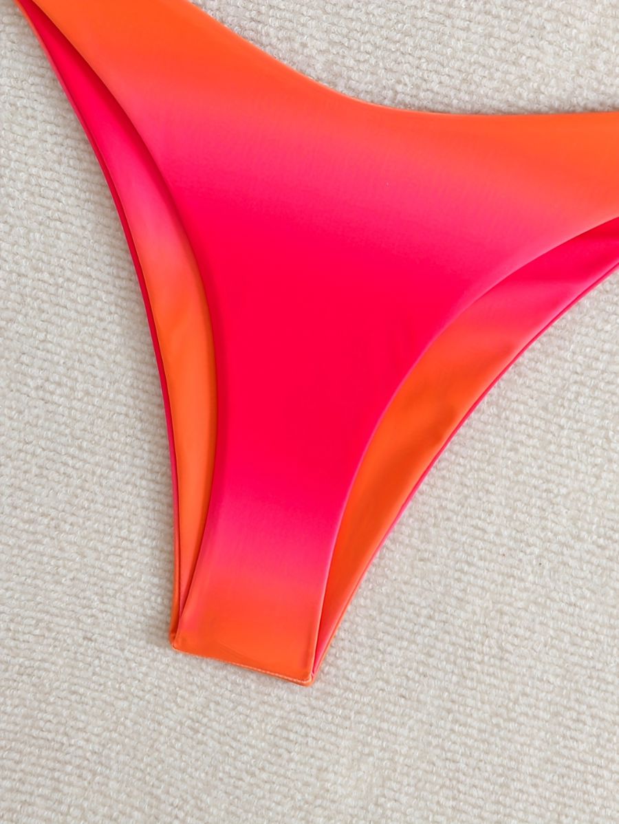 BIKINI CON FLOR Y DEGRADADO Bikini 12 Florebele