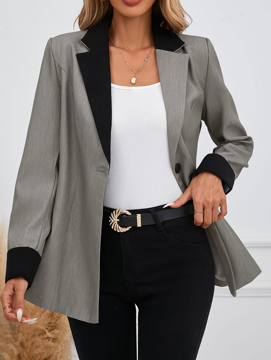 BLAZER CON DETALLES EN NEGRO Blazer 13 Florebele