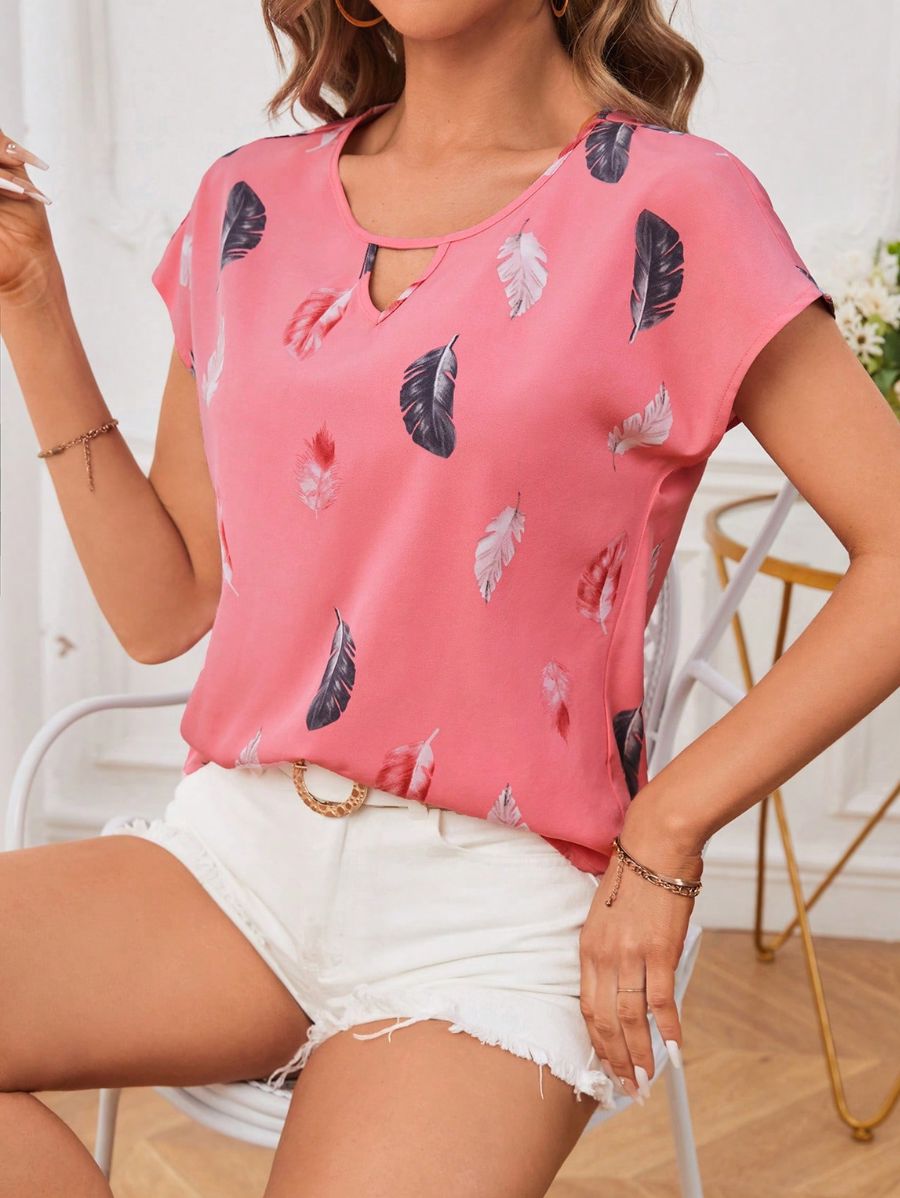 BLUSA MANGA CORTA CON ESTAMPADO DE PLUMAS Blusa 26 Florebele