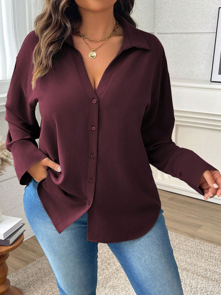 CAMISA CON ESCOTE EN V LISA Camisa Plus Size 10 Florebele