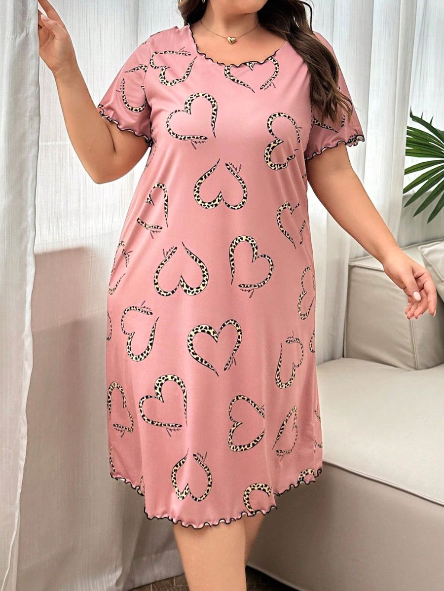 CAMISÓN CON ESTAMPADO DE CORAZONES EN LEOPARDO Camisón Plus Size 11 Florebele