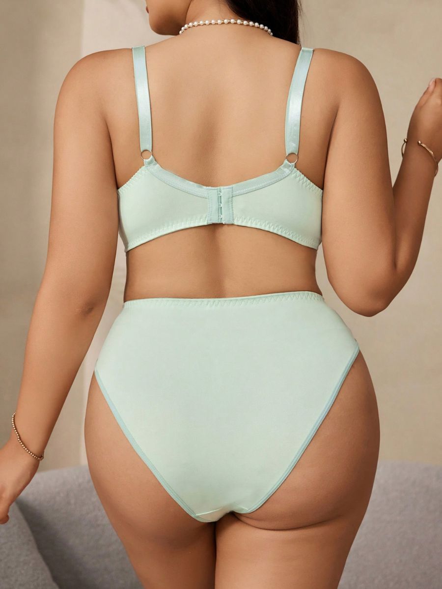 CONJUNTO CON ENCAJE VERDE AGUA Lencería Plus Size 09 Florebele