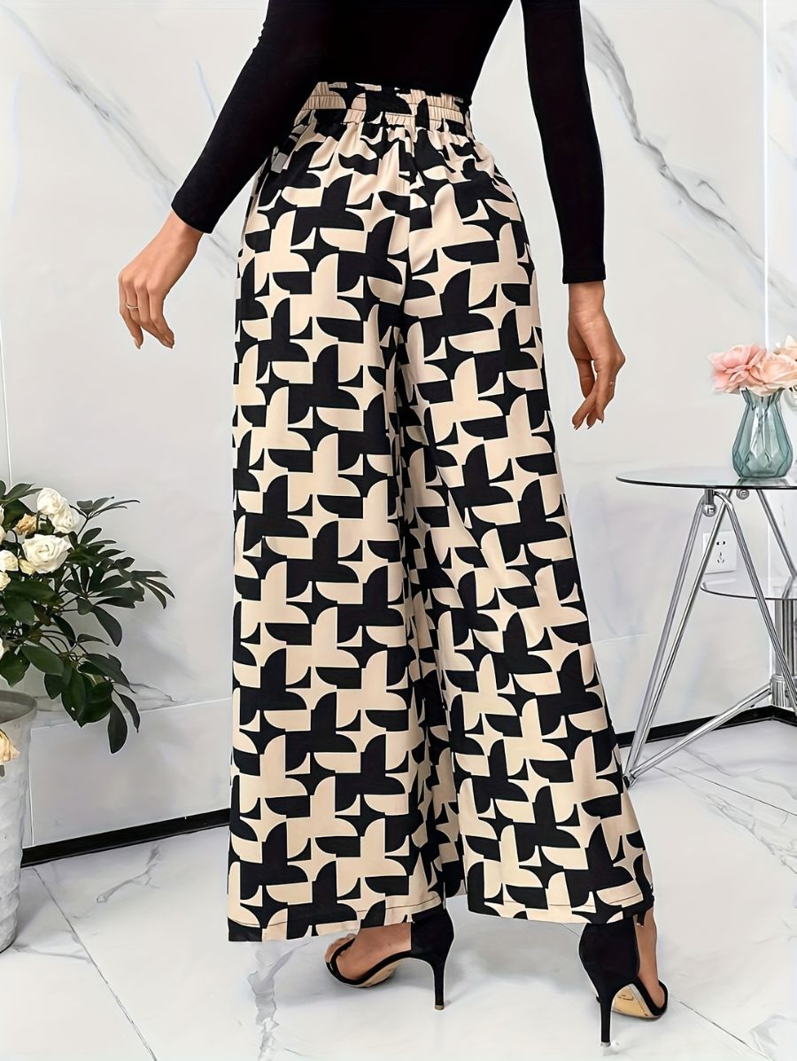 PANTALÓN CON ESTAMPADO NEGRO Pantalón 02 Florebele