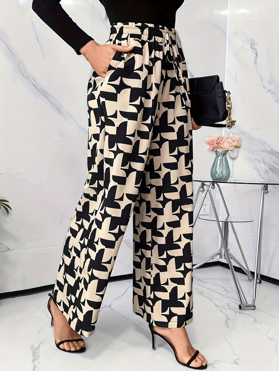 PANTALÓN CON ESTAMPADO NEGRO Pantalón 02 Florebele