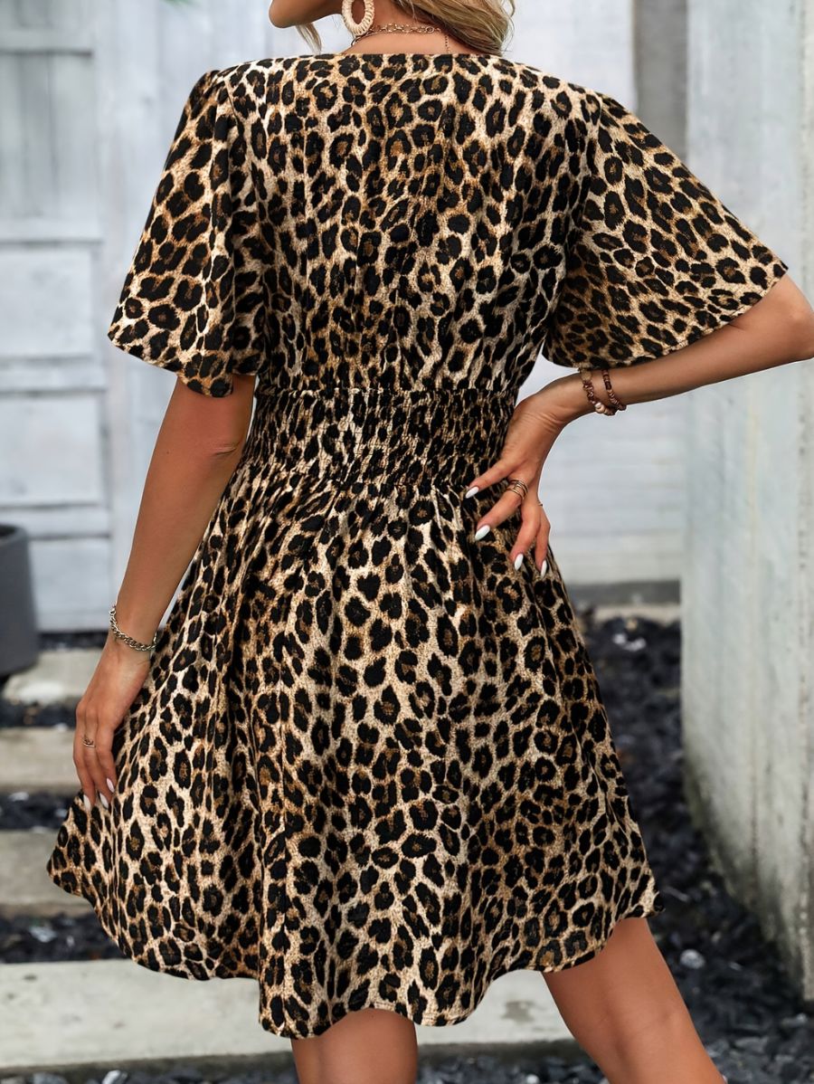 VESTIDO CON ESCOTE EN V Y ESTAMPADO LEOPARDO Vestido 17 Florebele