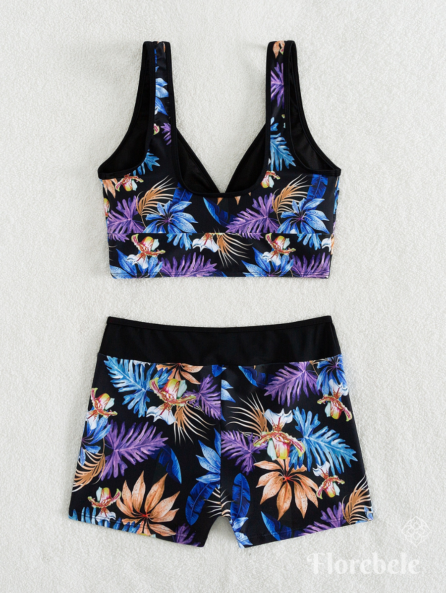 BIKINI CON SHORT Y ESTAMPADO TROPICAL