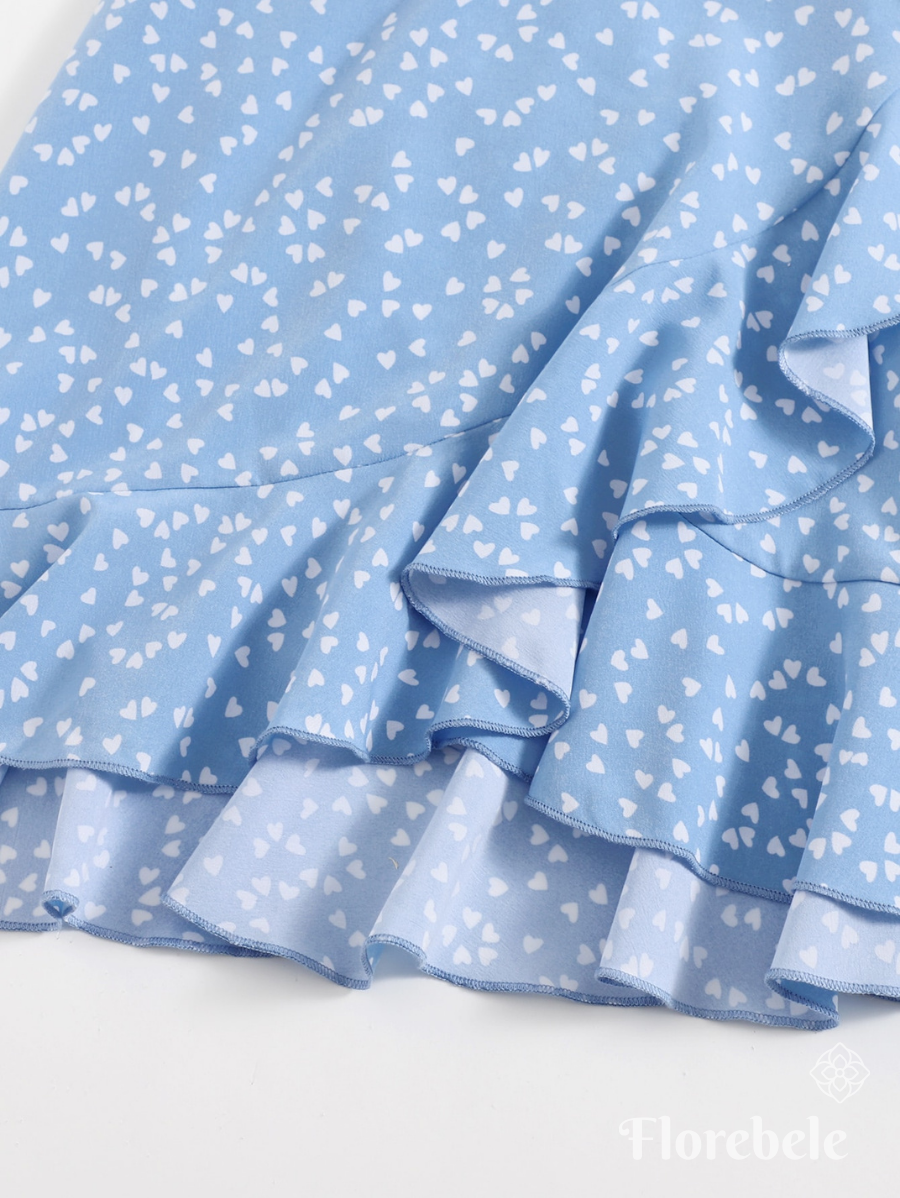 VESTIDO CON VOLANTE Y ESTAMPADO DE CORAZONES