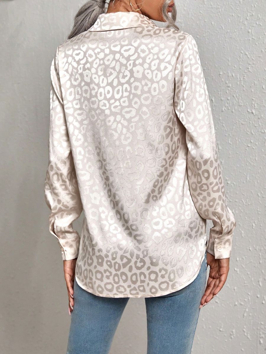 CAMISA SATINADA CON ESTAMPADO LEOPARDO Camisa 12 Florebele 