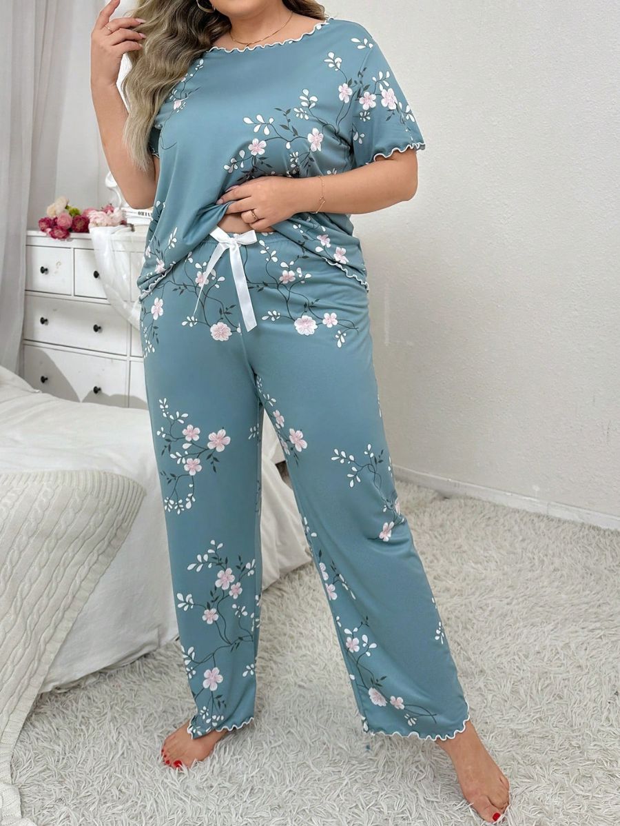 PIJAMA DE MANGA CORTA CON ESTAMPADO FLORAL Pijama Plus Size 04 Florebele 