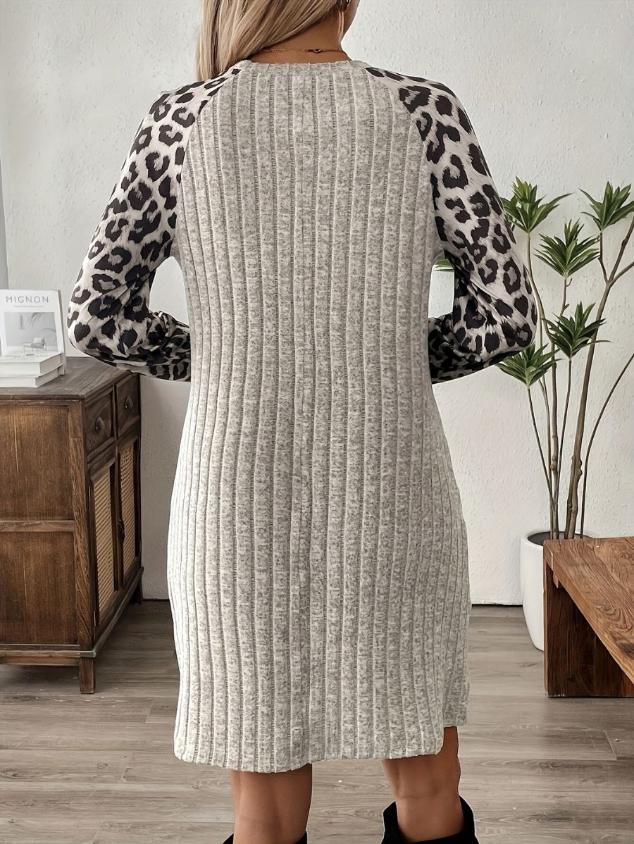VESTIDO ACANALADO CON ESTAMPADO LEOPARDO Vestido 15 Florebele 
